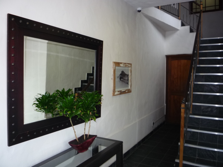 To Let 1 Bedroom Property for Rent in Hout Bay Beachfront Western Cape